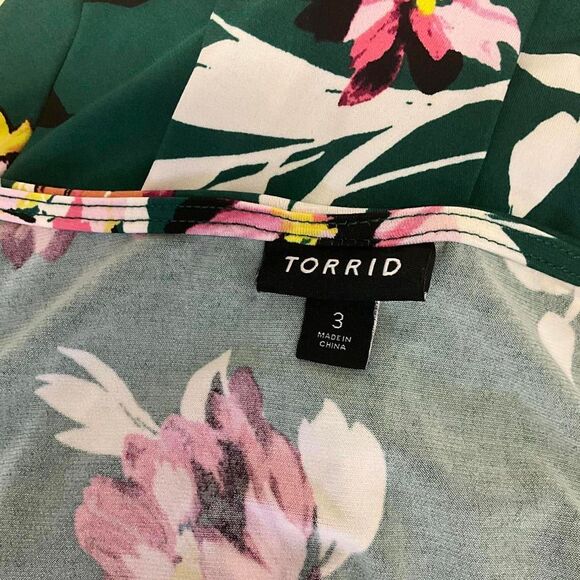 Torrid Women's Size 3, 2XL Green Floral Faux Wrapped Mini Dress Short Sleeve - Picture 10 of 12